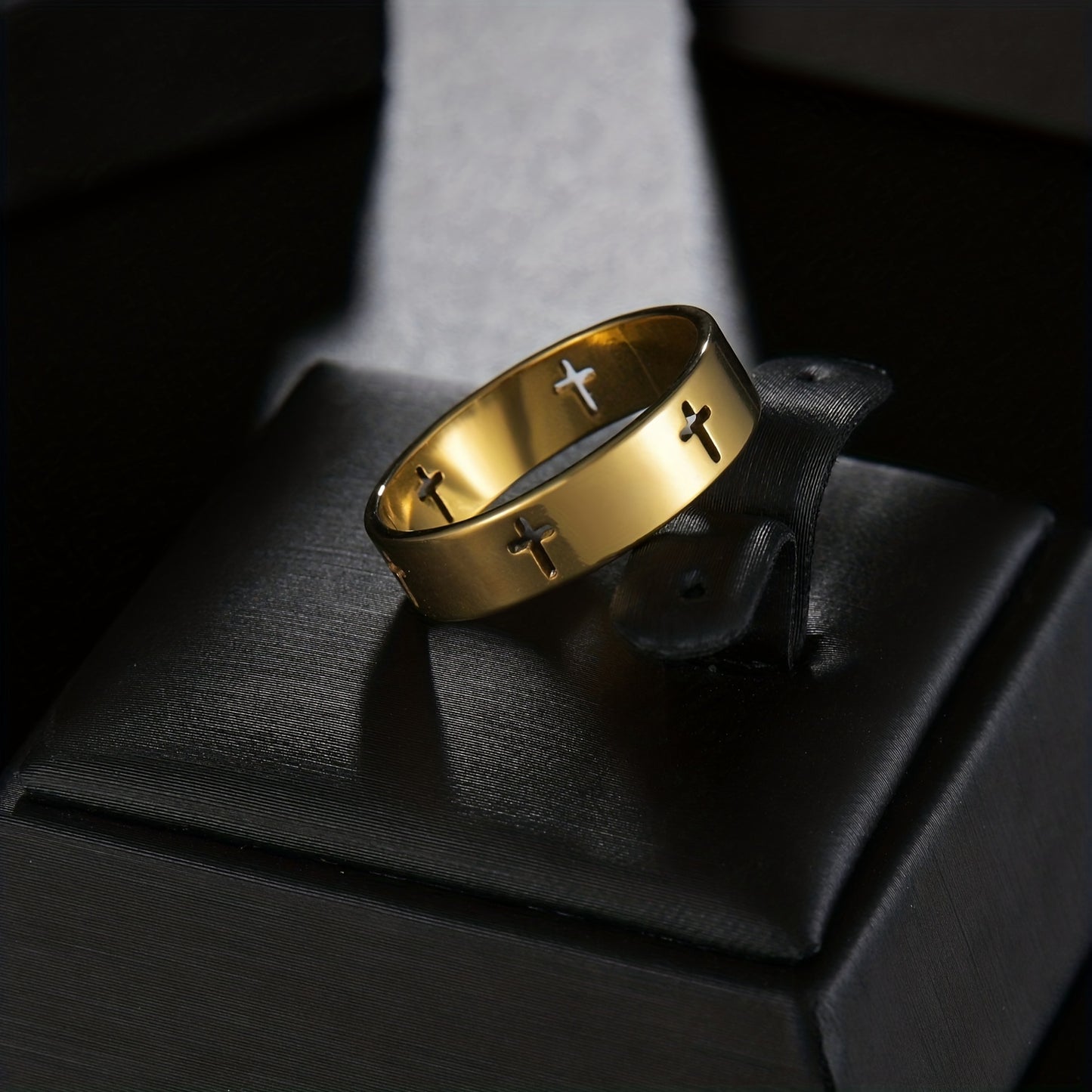 1pc Fashionable And Trendy Stainless Steel Ring With Hollow Cross For Men
