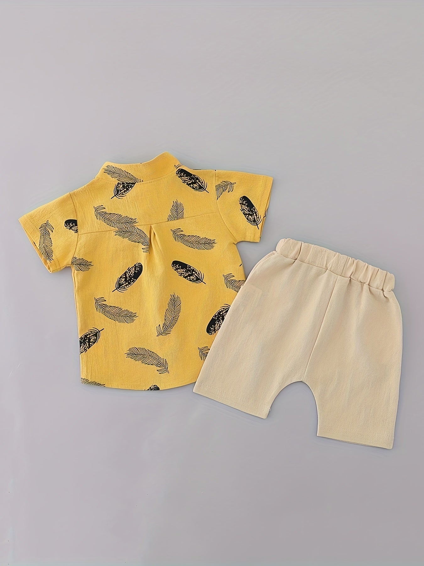 2-Piece Baby Boys’ Summer Outfit – Feather Print Short-Sleeve Shirt & Cotton Shorts Casual Set
