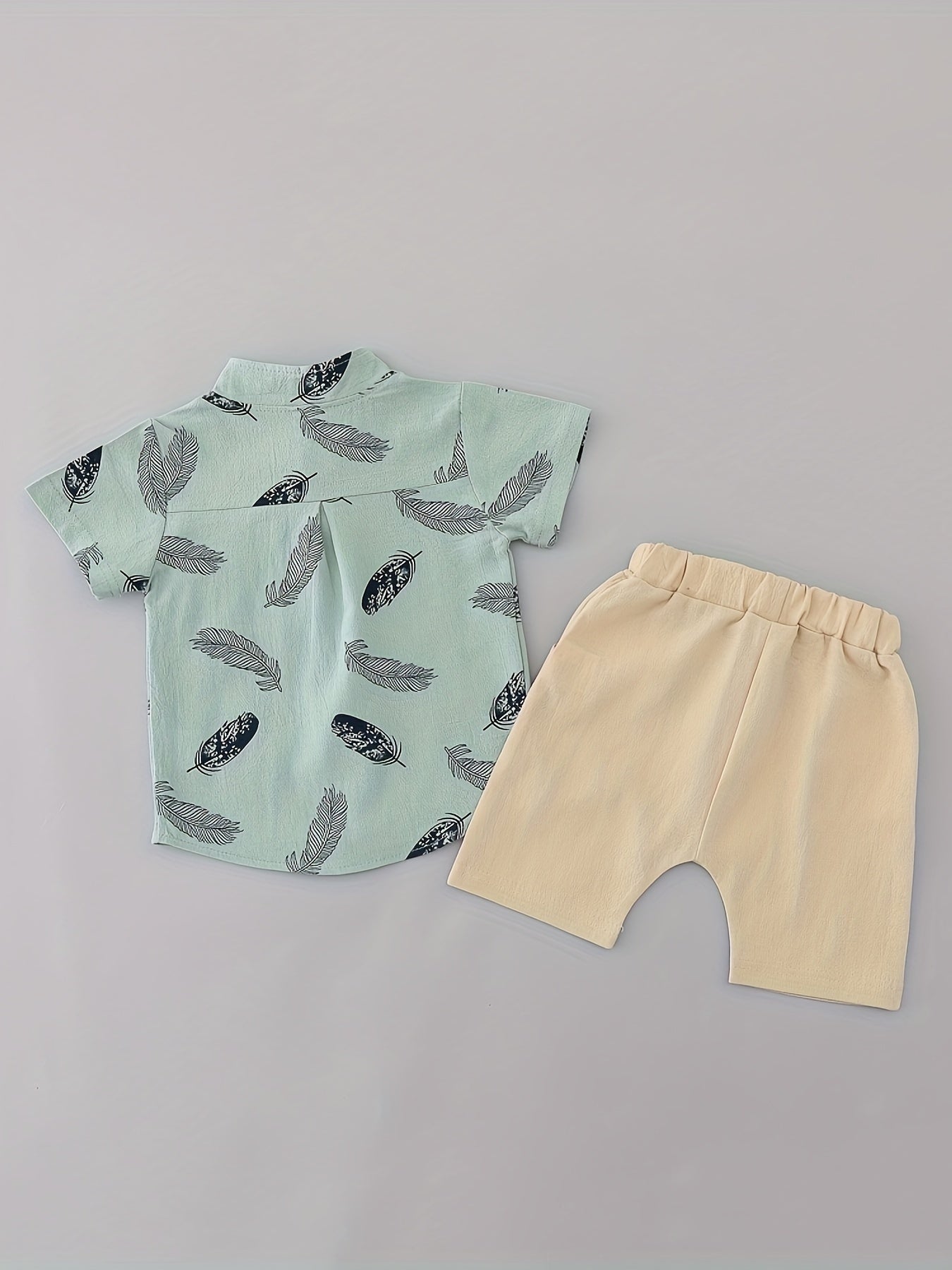 2-Piece Baby Boys’ Summer Outfit – Feather Print Short-Sleeve Shirt & Cotton Shorts Casual Set