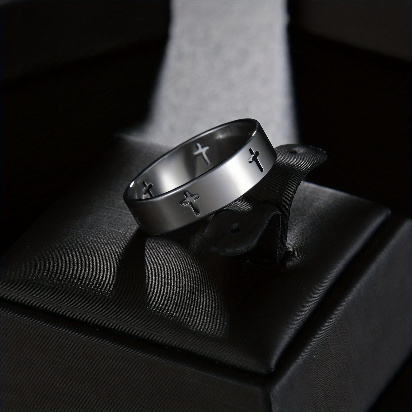 1pc Fashionable And Trendy Stainless Steel Ring With Hollow Cross For Men
