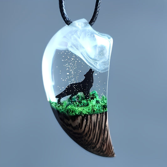 Vintage Wolf Pendant Necklace, 925 Silver Plated Copper, Synthetic Stone, Animal Jewelry for Men and Women, Daily Wear, Valentine'S Day Gift, All Seasons Compatible