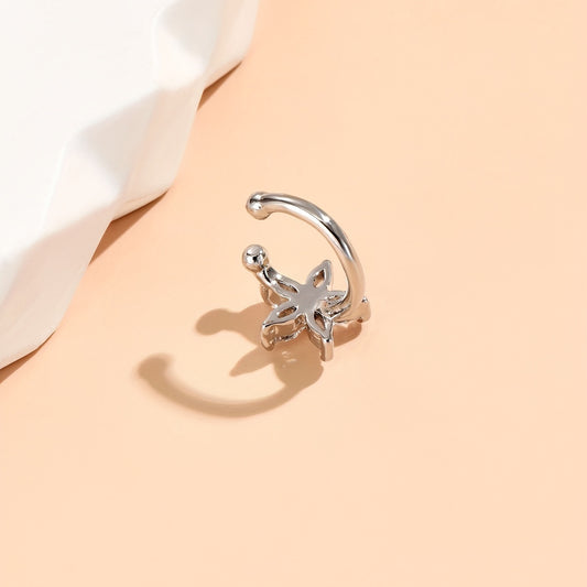 [For Ladies Zirconia Flower Earring] A Delicate And Simple Zirconia Flower Clip-on Earring For Ladies, A Gorgeous Jewelry Accessory.