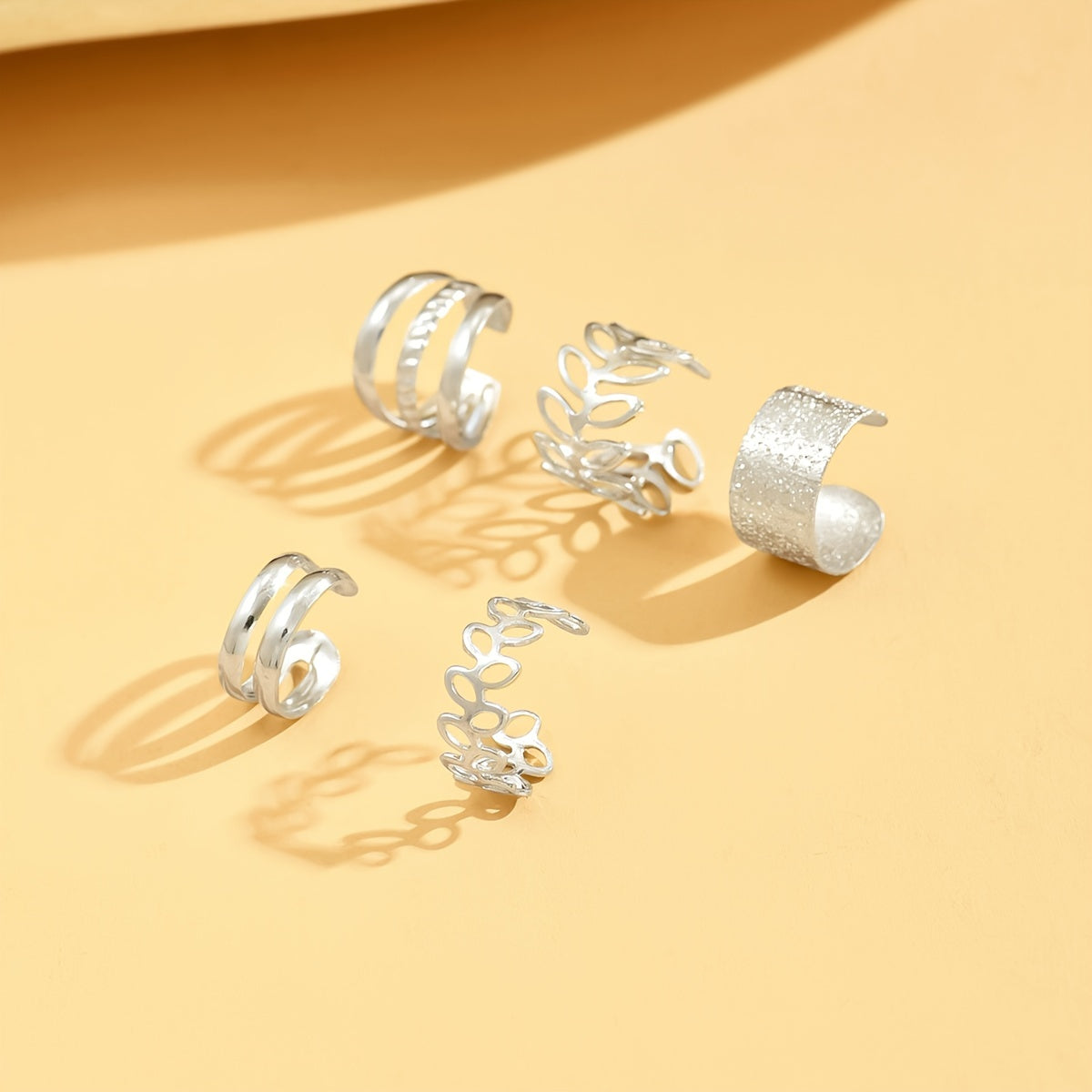 [5pcs/set Elegant Ear Cuff Set] 5pcs/set Trendy Elegant Design Ear Cuff Set Classic Elegant Style Women's Ear Bone Clip Set No Piercing Clip On Earrings Leaf Shaped Circle Stacked Shaped